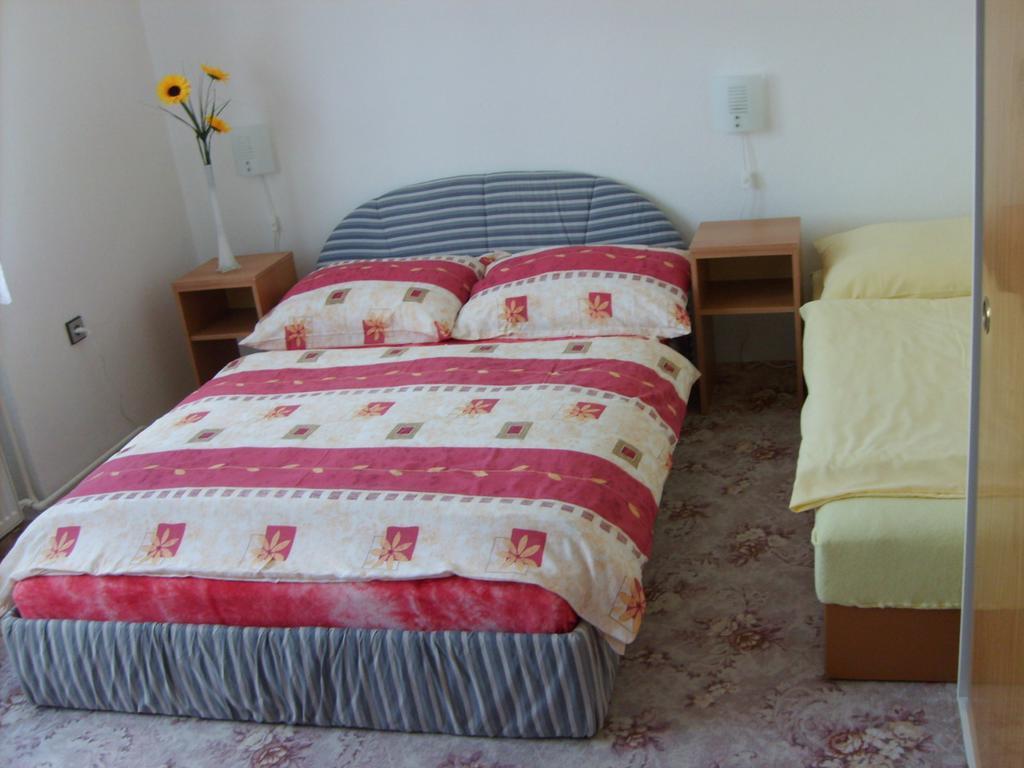 Apartman Eva Crhov Екстер'єр фото